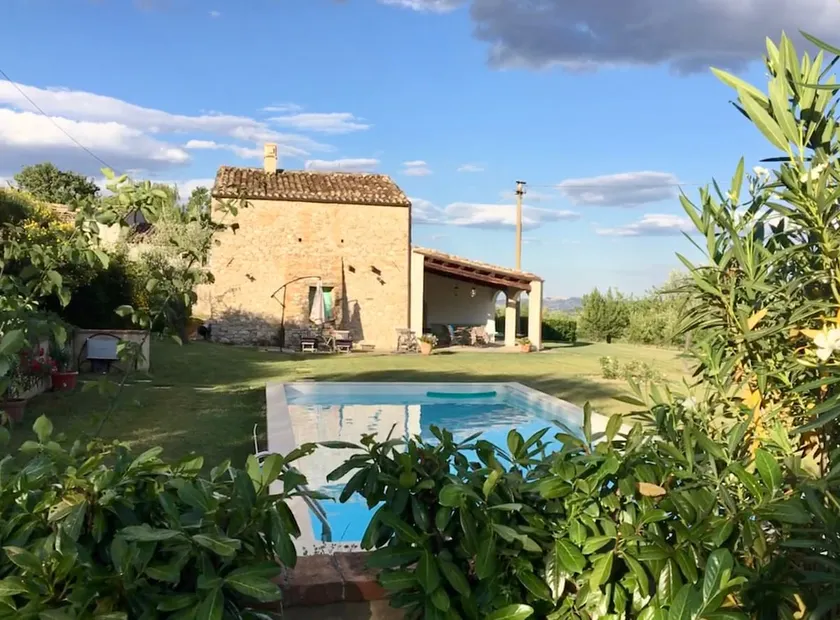 Detached Villa with pool - Image 1