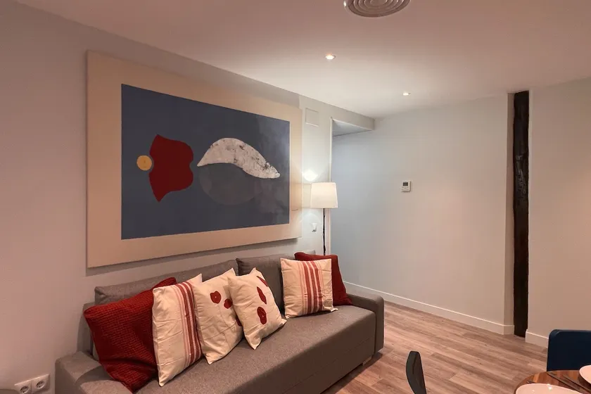 Calle Toledo Street Apartment - Image 1