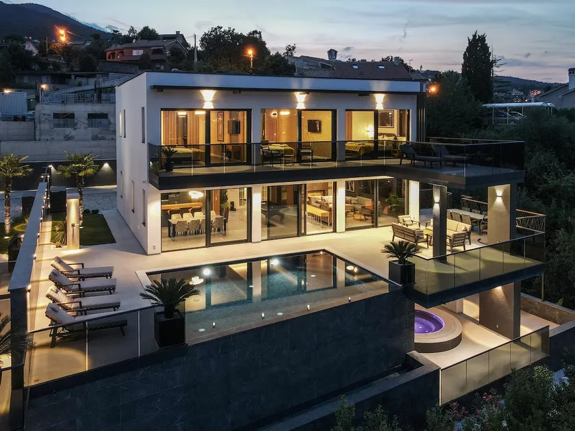 Villa Titanium - Image 1