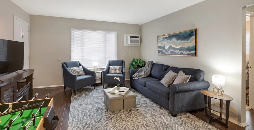 Walk to Plymouth/Cozy 2BR/Near Ann Arbor & Detroit - Image 1