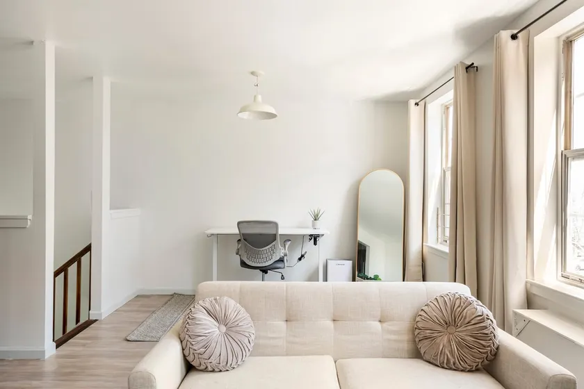 NYC Spacious, Stylish House: Radiant! - Image 1