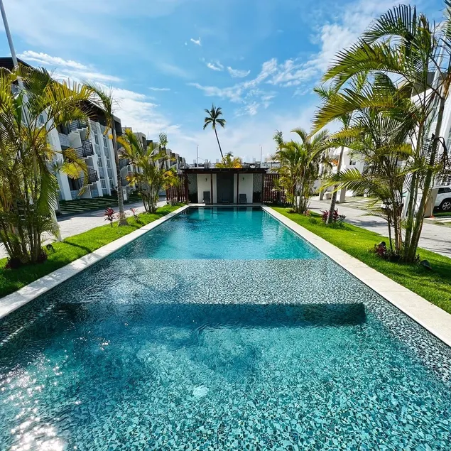 Apartment with pool in an excellent location in Manzanillo - Image 1