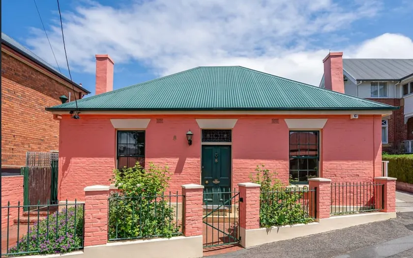 Waterloo Cottage - Image 1