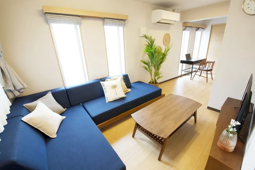 15-minute drive from Naha Airport * 6-minute walk from Anri Station * 5-minute walk to Kokusai-dori * 1LDK * ZA436 - Image 1