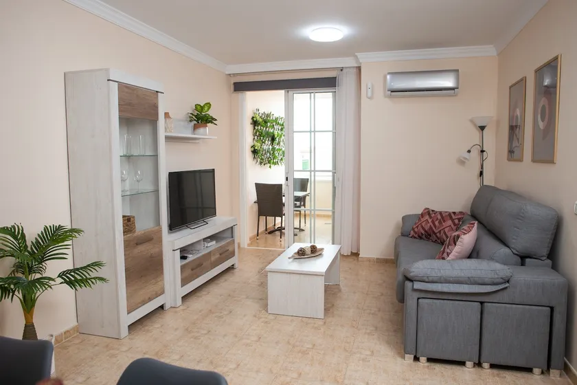 ISA apartment, with terrace and climate control - Image 1