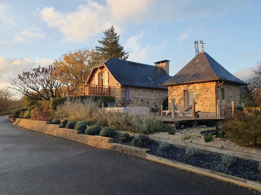 Le Pigeonnier de Lissac – Le Sancy Gîte - Image 1