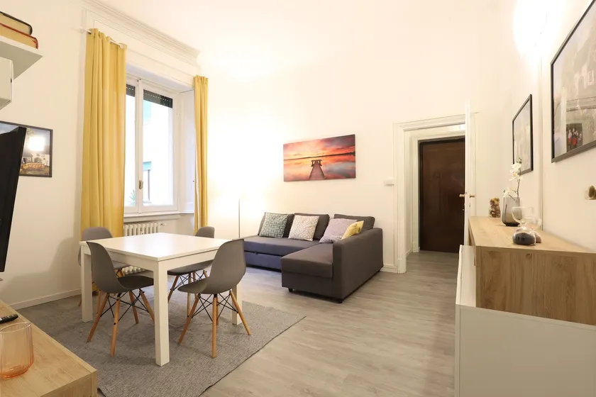 Giulia's House - Central Station - 2 Bedrooms - Image 1
