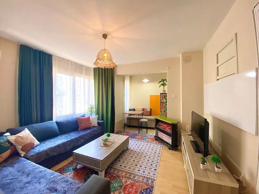 Modern, Quiet and Central Location - Image 1