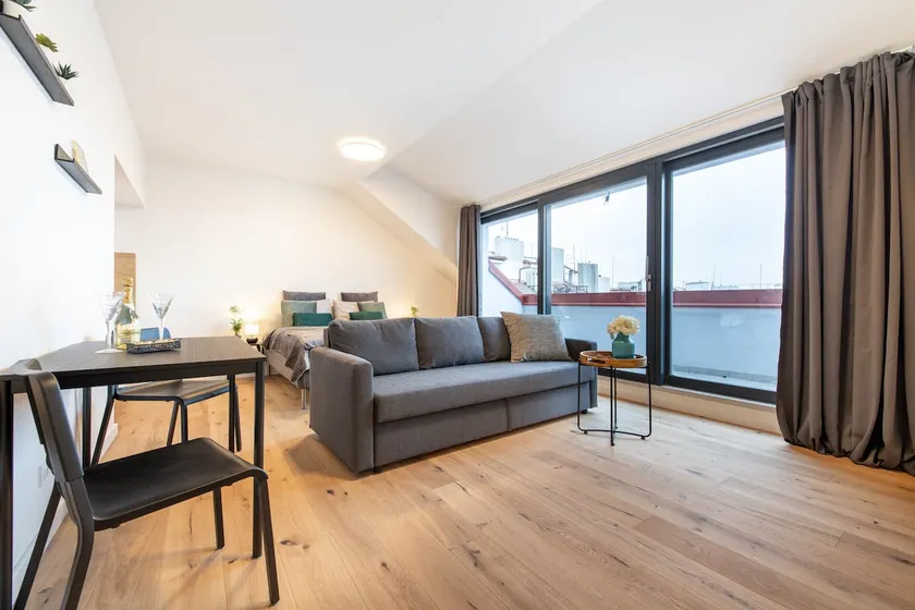 Apartment with a beautiful view - Image 1