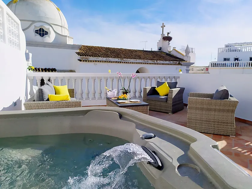 Picasso Beautiful apartment with Jacuzzi - Image 1