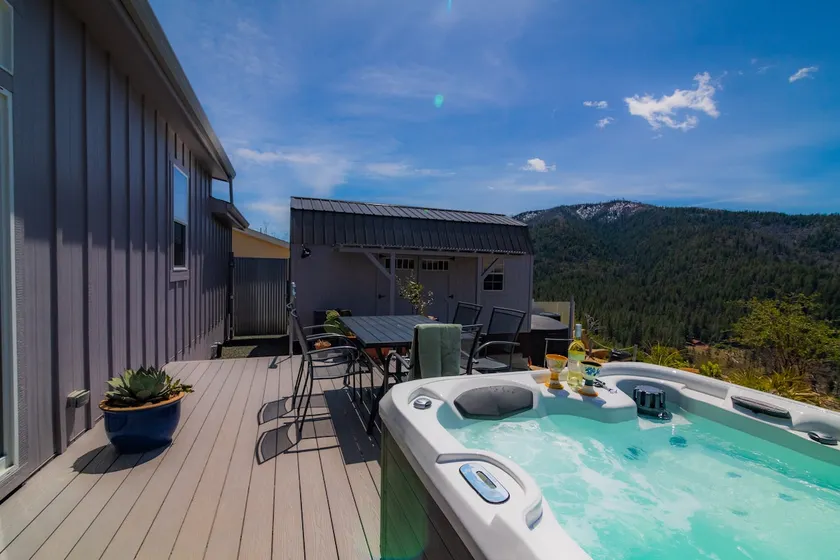 Mountain Spa Retreat - Image 1
