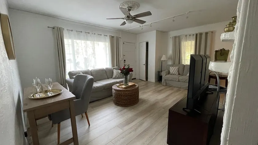 Golden Sand Retreat House Duplex - Image 1