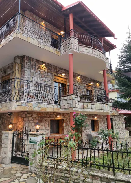 Mansion Dryades 2 Belokomiti - Image 1