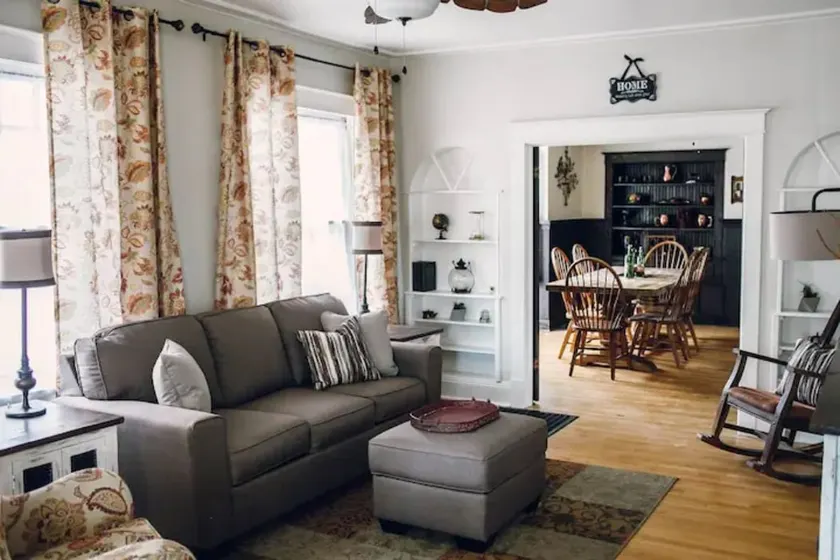 Best Location Downtown, Beautifully Renovated - Image 1