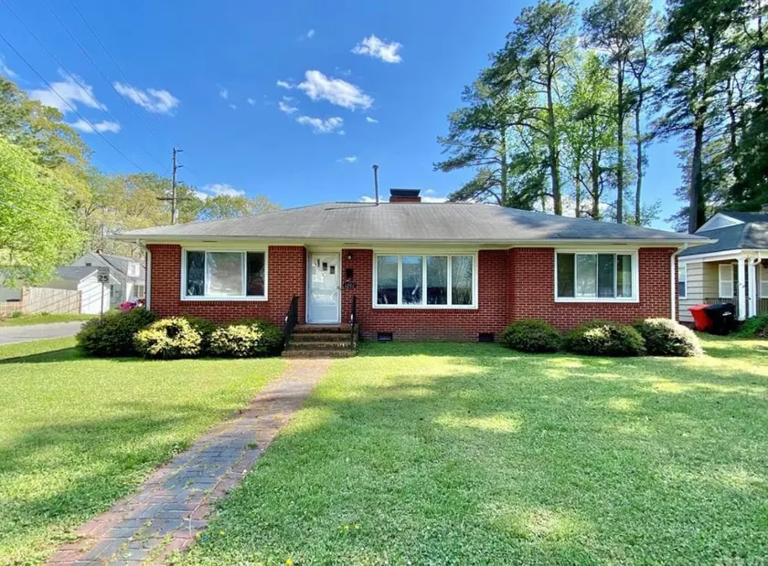 Cozy Home in Historic District - Image 1