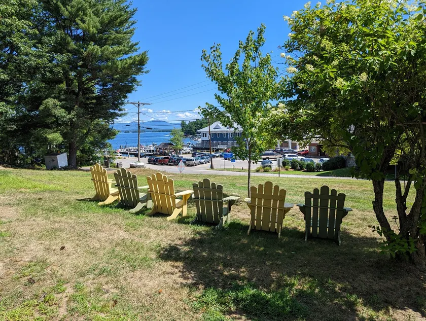 3 Bedroom House with Lake Winnipesaukee Access - Image 1