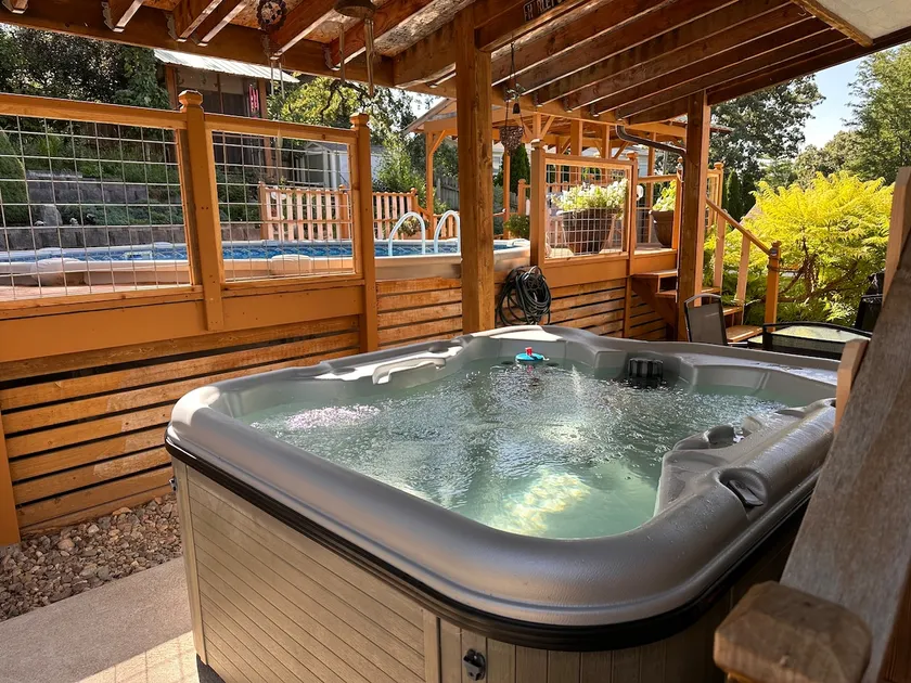 Pool/Arcade/Hot Tub Family House at the Zoo! - Image 1