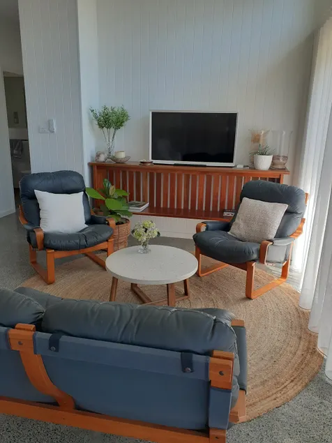 2 minute walk to beach and inlet - Image 1