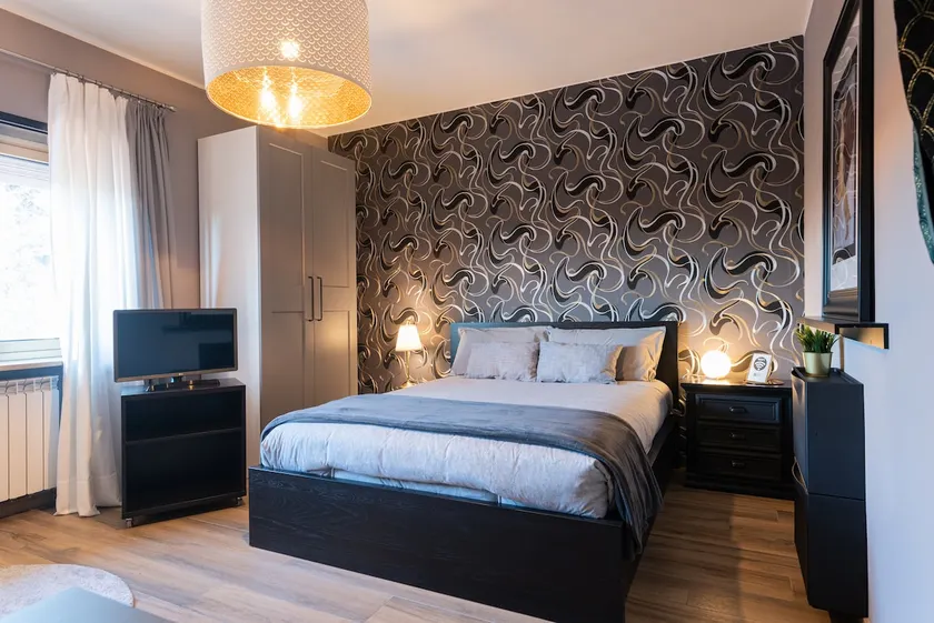Turin/Vinovo - Strategic comfort suite - Image 1