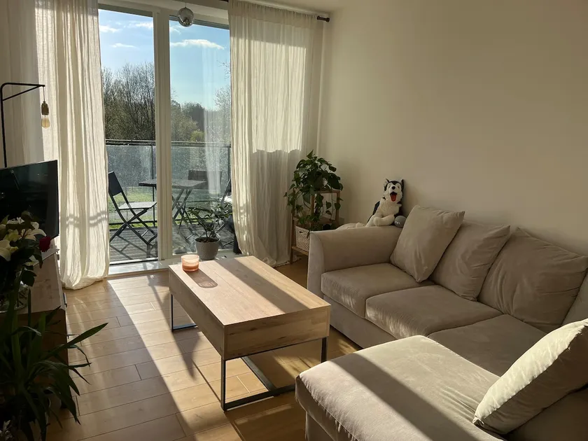 Dowding Park Flat - Image 1