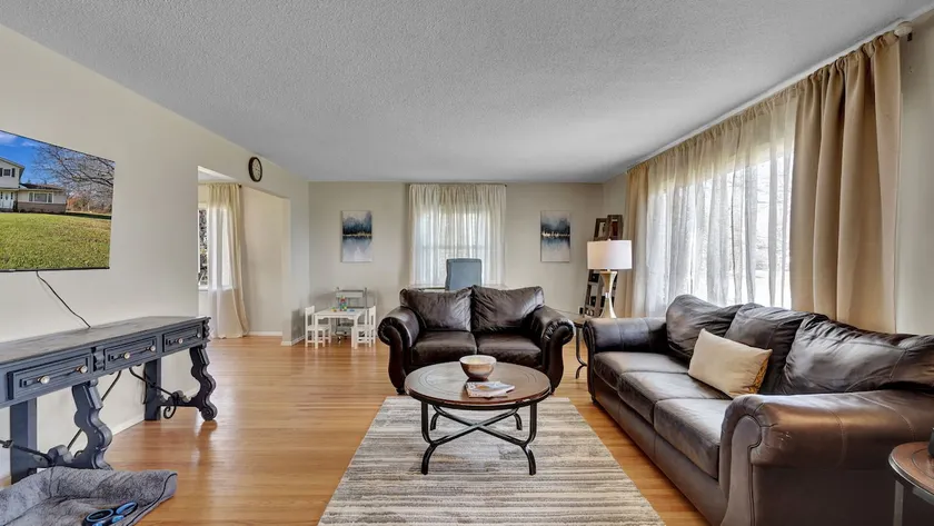 Modern, kids and dog friendly home in Brighton - Image 1