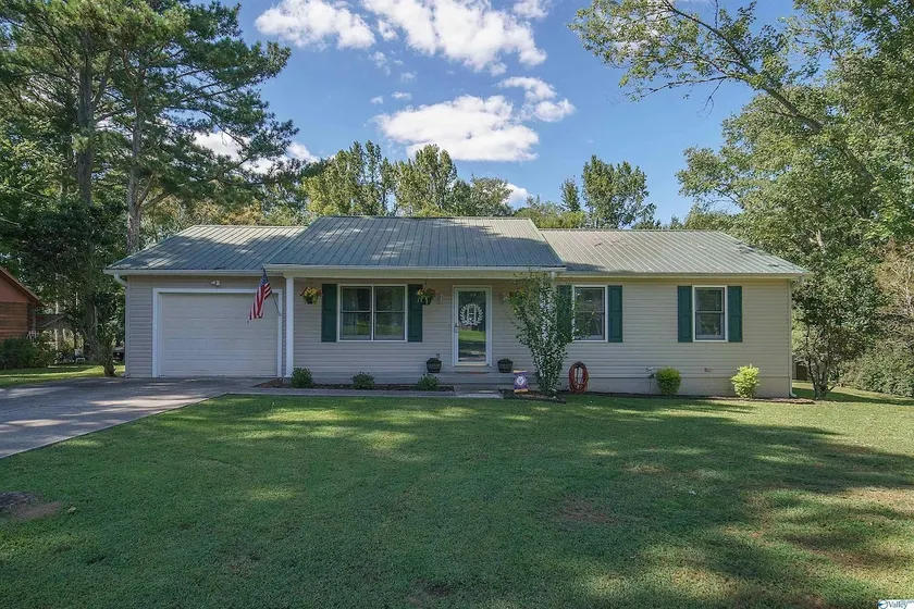 🏡 Cozy Home <5 Miles to Boat Ramp—Book Now! - Image 1