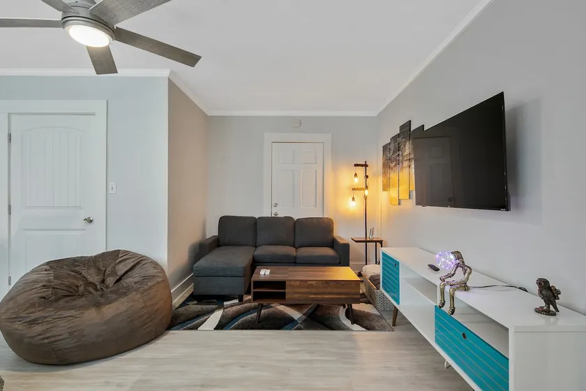 The Cozy Cove - Image 1