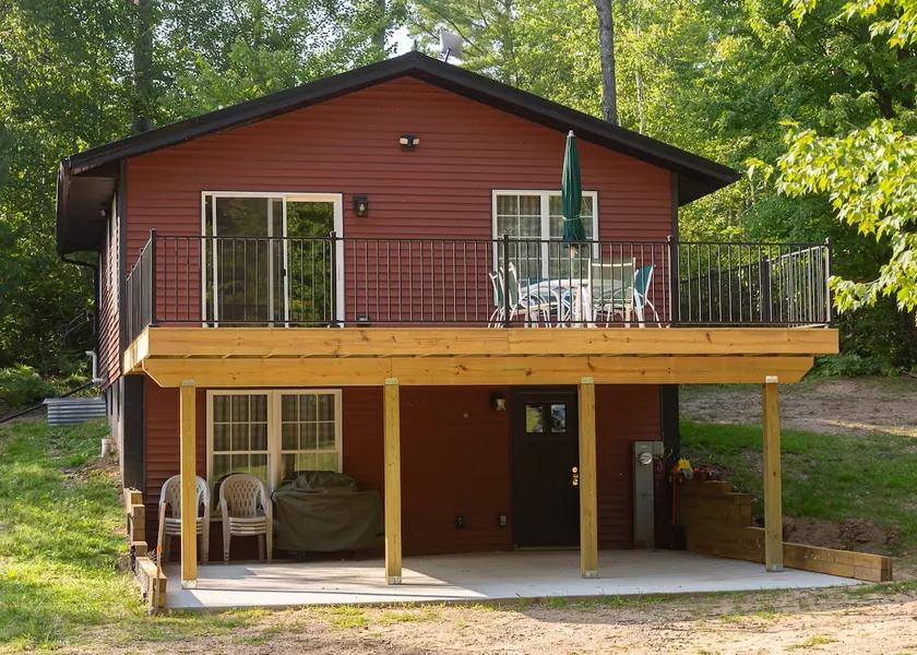 Bear Lodge - Image 1