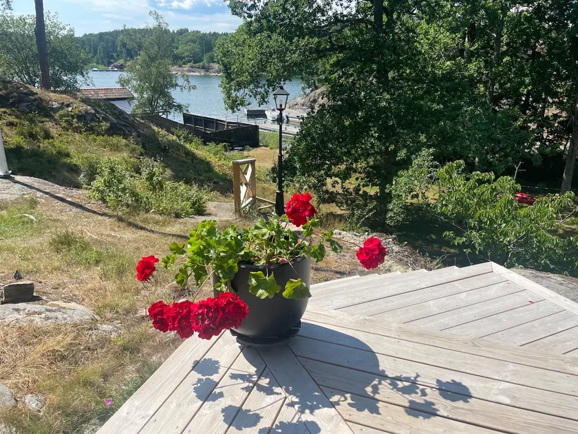 House with fantastic sea view next to the water! - Image 1