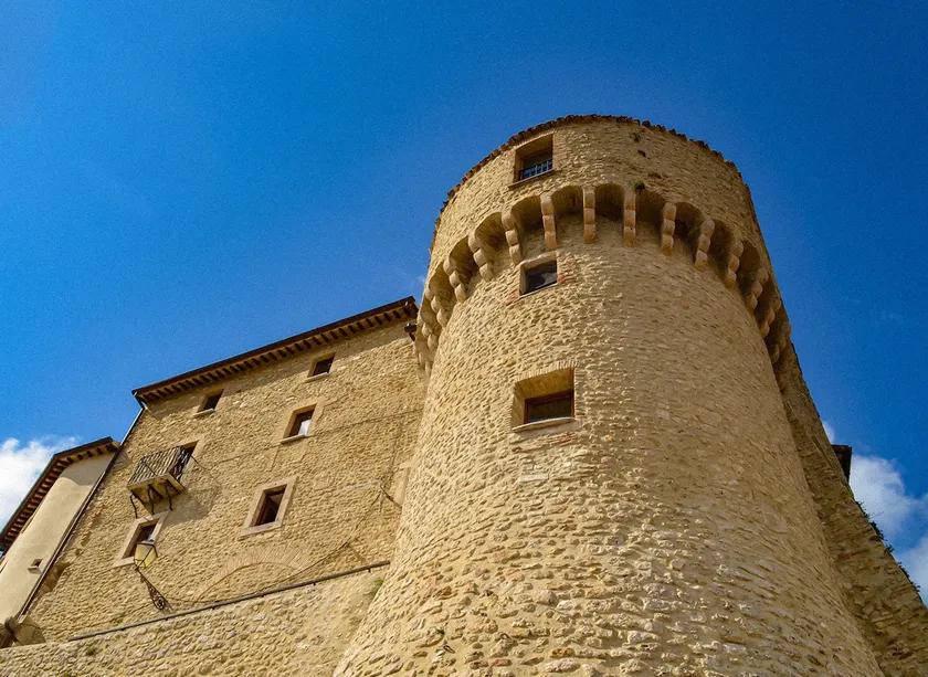 La Rocca, home in the heart of a medieval village - Image 1