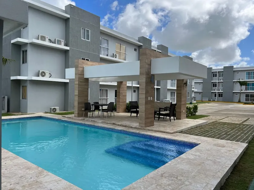 Blue sky / central and with pool. - Image 1