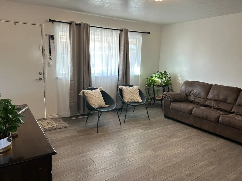 Charming Home in Temple District - Image 1