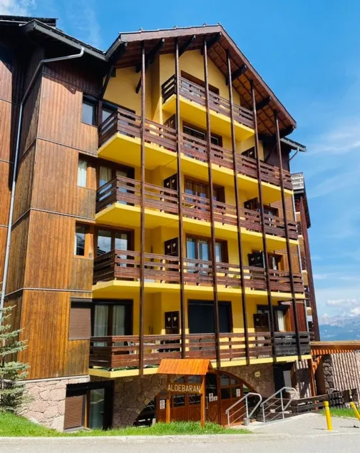 The Refuge • Foot of the slopes • Wifi • 6 people - Image 1