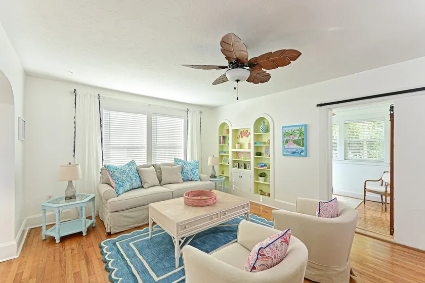 Tropical Riverview Retreat - Image 1