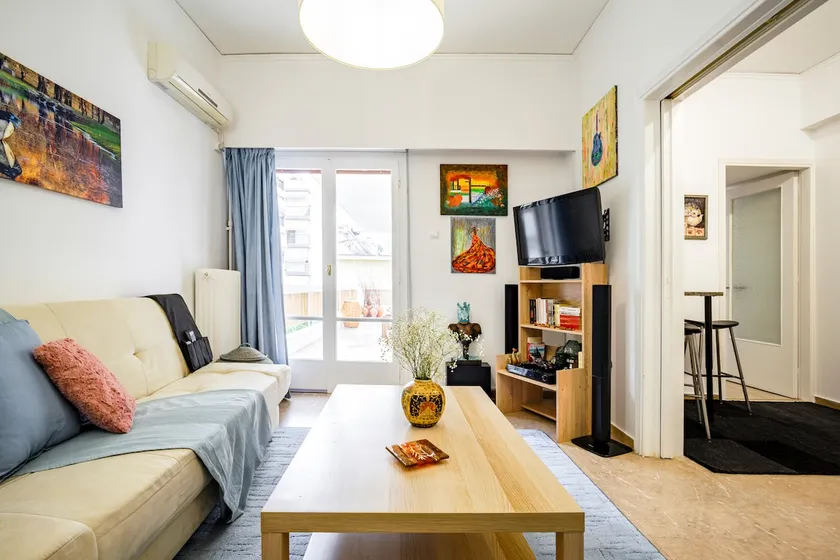 Athens Paradise Cozy 53 sqm Apartament Near To Metro - Image 1