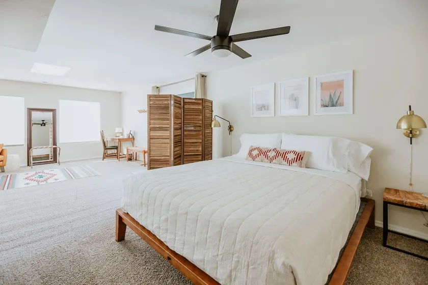 Private Suite with Mountain Views and Hummingbirds - Image 1