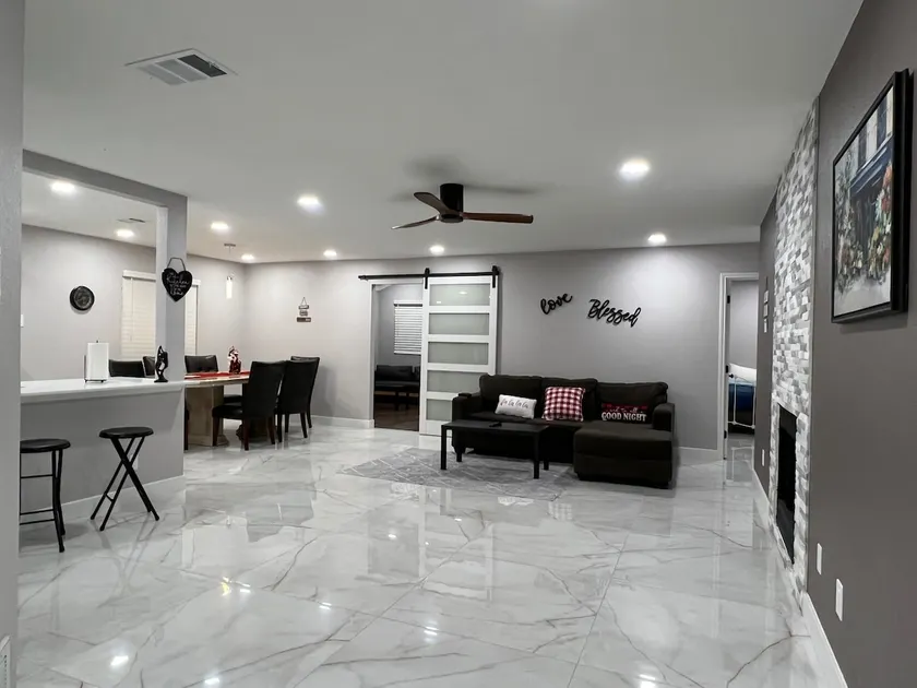 Work and Play at Cozy Hearth - Image 1