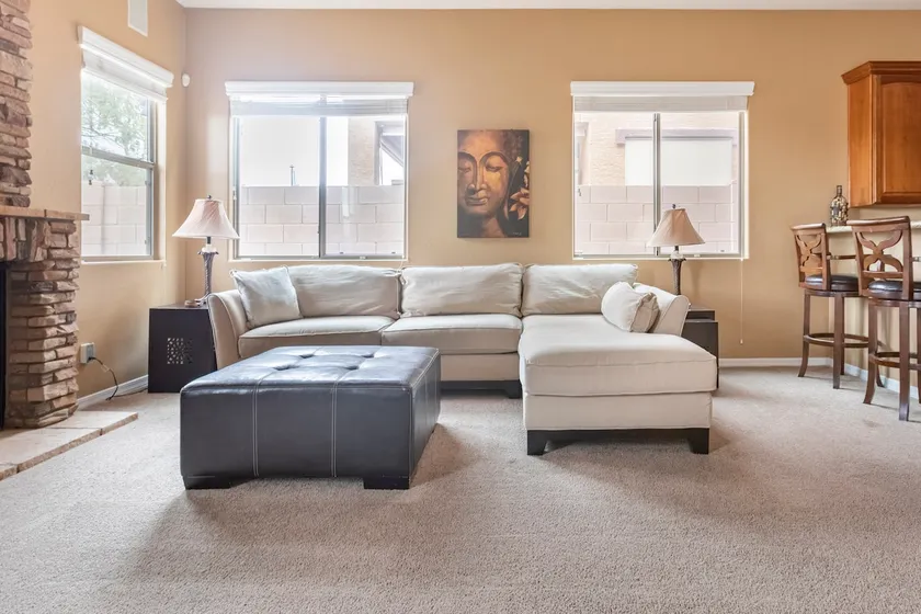 Beautiful house in a quiet area - Image 1
