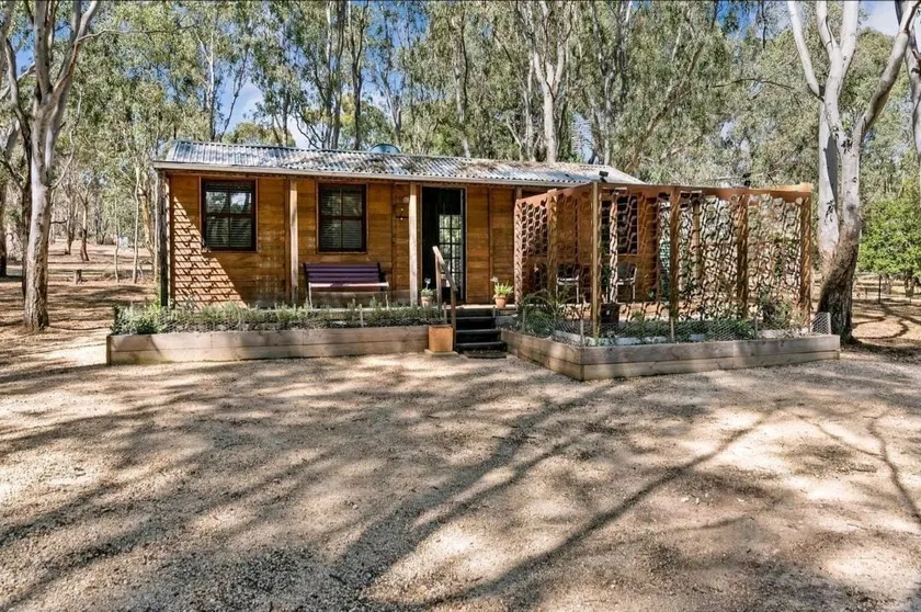 Dutjiya Mang - Private cottage - Image 1