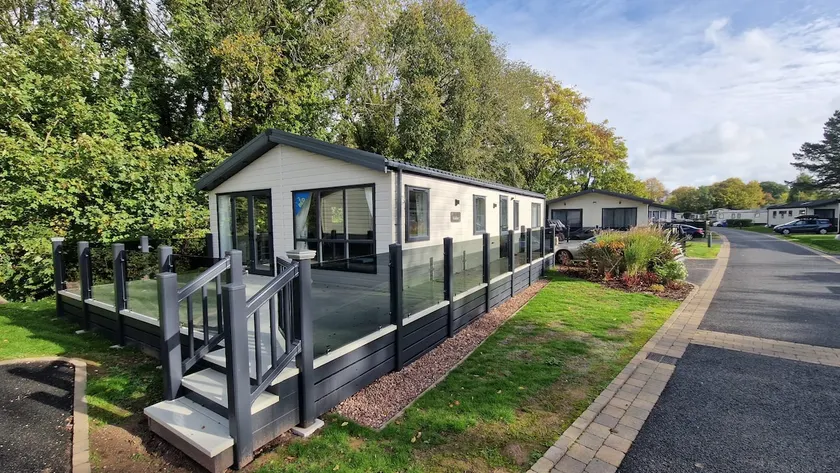 Luxury Lodge - Hoburne Devon Bay - Image 1