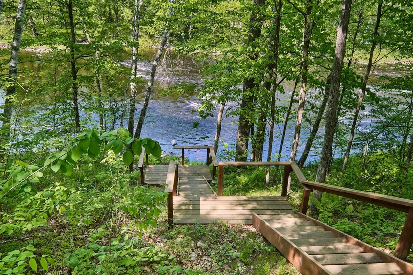 Cozy, Riverfront Cabin | Pinecone Cottage - Image 1
