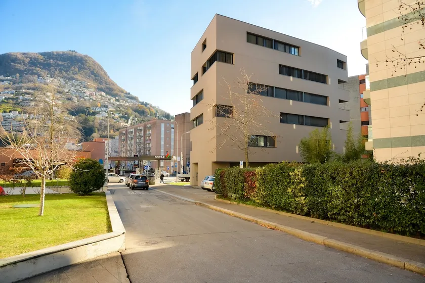 Central Plaza Apartment 1 in Lugano - Image 1