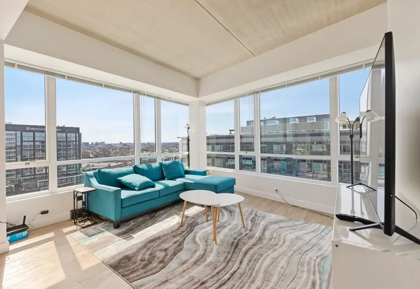 Stunning 2BR/2BA APT in Vibrant Assembly Square - Image 1