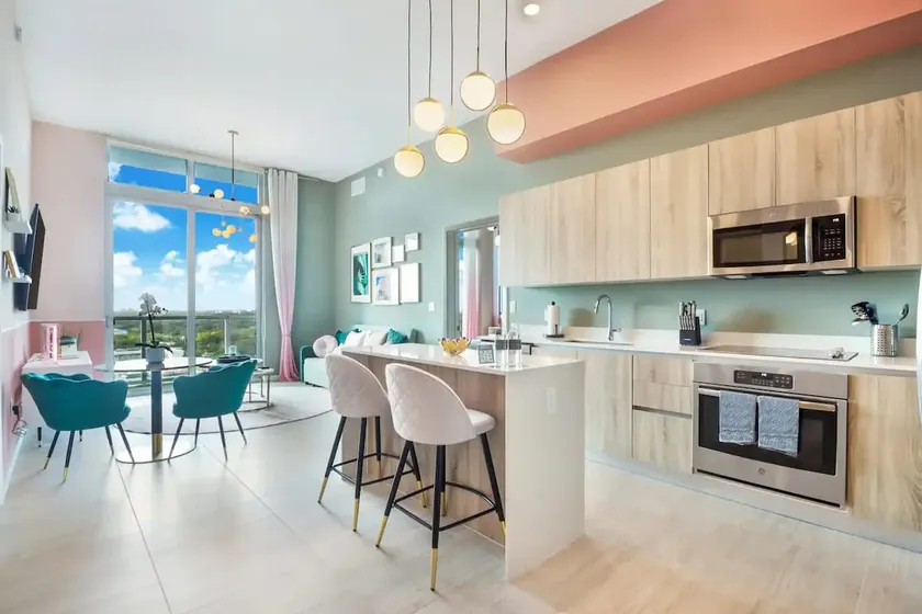 2 Bedroom Penthouse Condo - Image 1
