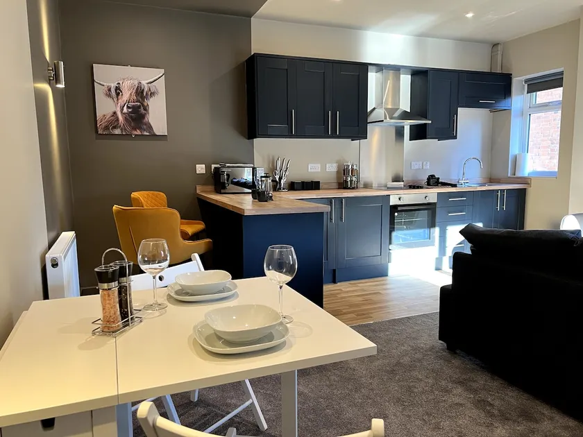 Stylish 1 Bed Apartment | Central Loughborough - Image 1
