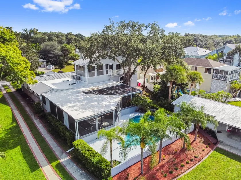 Stunning *Newly Remodeled Riverfront Oasis - Kayak - Image 1