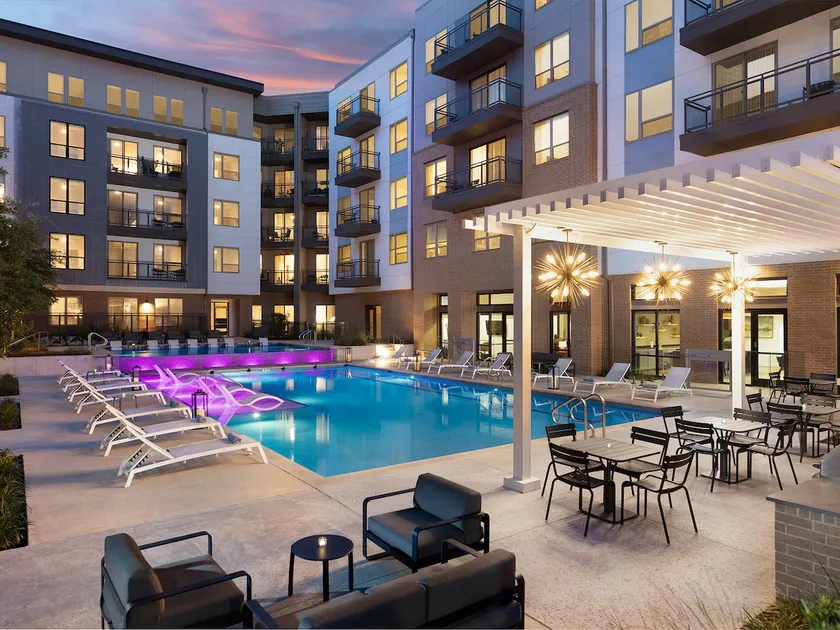 Luxe 2 Bed | Resort Pool & Lounges - Image 1