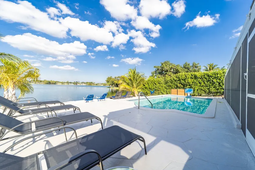 4BR/3BA Miami Welcoming Waterfront Wonder w/ Pool! - Image 1