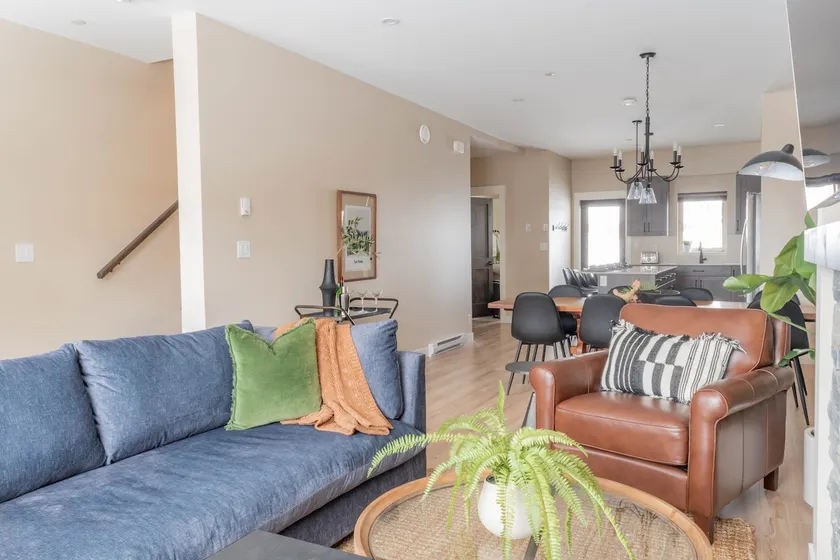 Sun Peaks Luxury Town House - Image 1
