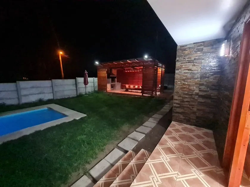 Limache Heated Pool Cabin - Image 1